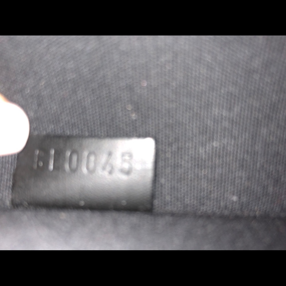 Louis Vuitton Segur PM EPI Leather - Picture 3 of 3